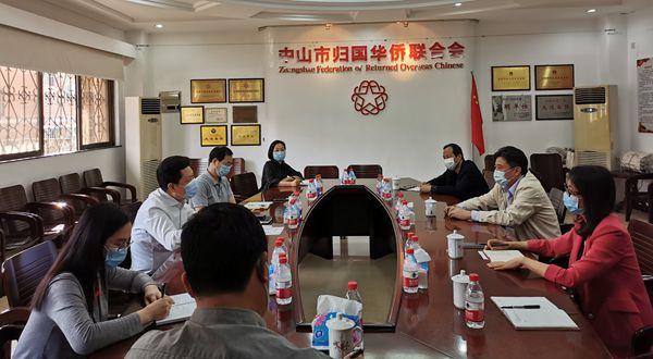 座谈会现场1_副本.jpg